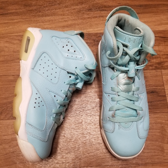 Air Jordan 6 Retro "Pantone" Sneakers /Sz 6.5 - Picture 2 of 8